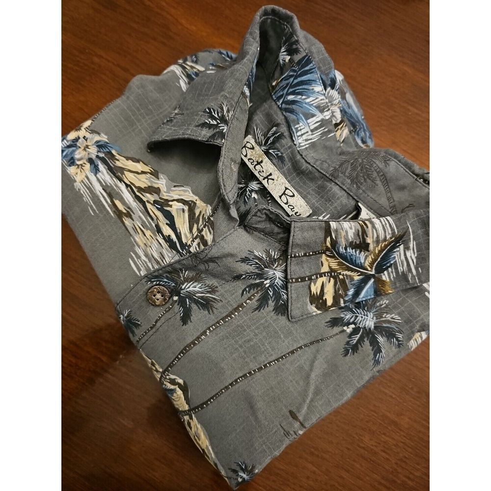 Batik Bay Mens Hawaiian Button Up Shirt Size L Collared Multi Color Short Sleeve